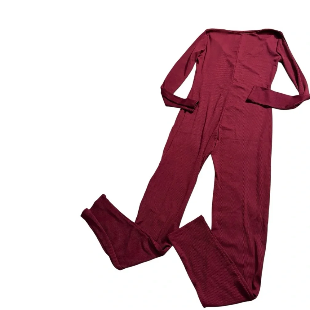 Burgundy Long Sleeve Jumpsuit. Size L. New - Picture 4 of 12